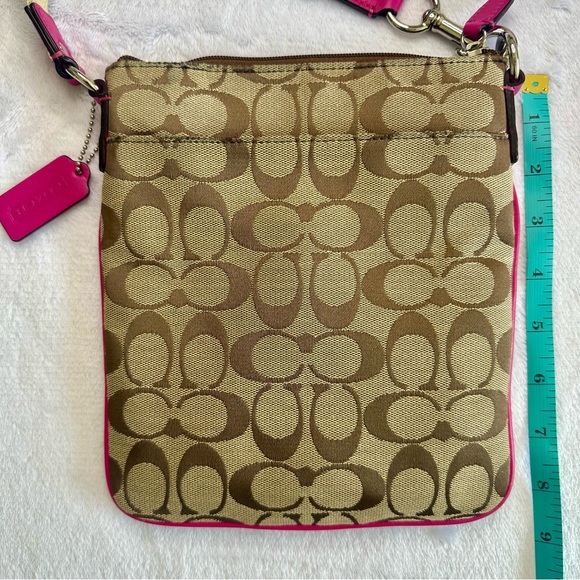 Authentic Coach Legacy Signature Swing Pack Crossbody Purse Side Bag Tan & Pink - Picture 3 of 9